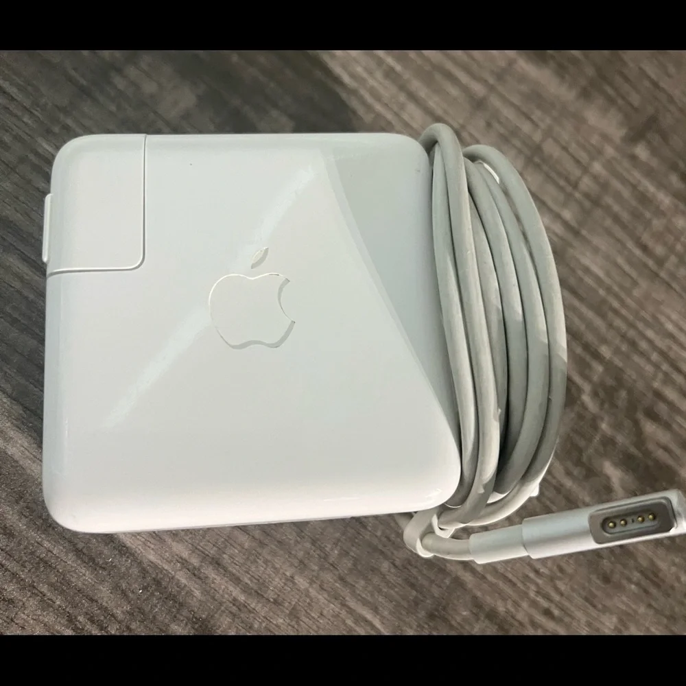 Apple 60W MagSafe Power Adapter 4 Previous Generation 13.3”MBP & 13” MacBook Pro